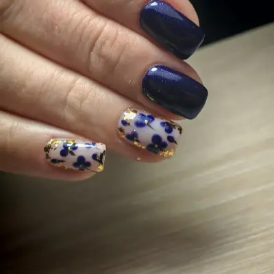 Atanasova nail's