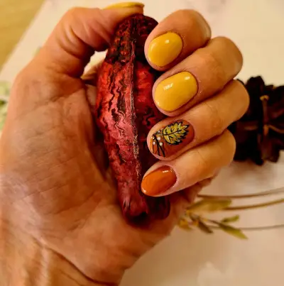 Салон за маникюр "Silly Nails" Стилиянна Борисова
