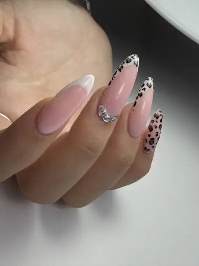 Charm nails
