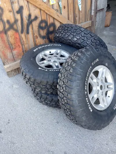 Гуми и сервиз