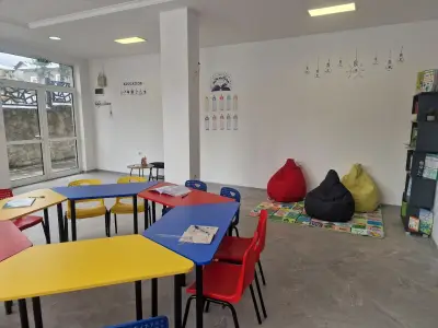 Образователен център ,,6+" гр. ВЕЛИНГРАД, за ученици от 1. до 4.клас