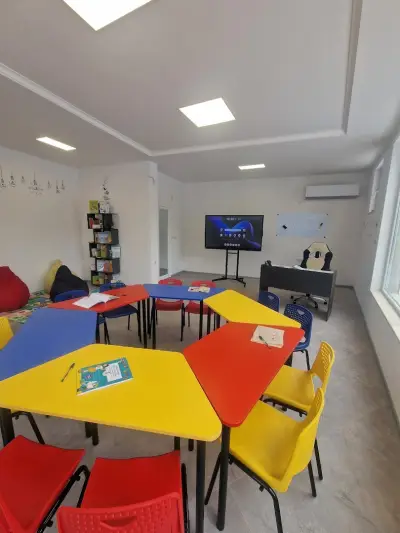 Образователен център ,,6+" гр. ВЕЛИНГРАД, за ученици от 1. до 4.клас