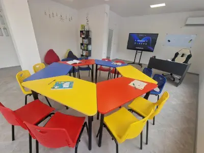 Образователен център ,,6+" гр. ВЕЛИНГРАД, за ученици от 1. до 4.клас