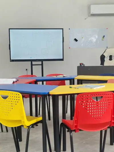 Образователен център ,,6+" гр. ВЕЛИНГРАД, за ученици от 1. до 4.клас