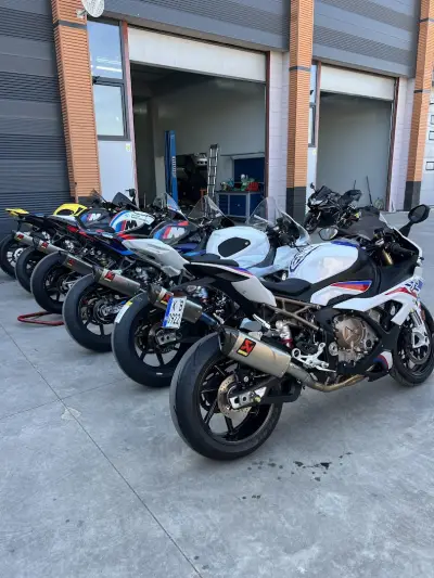 Axel Moto43
