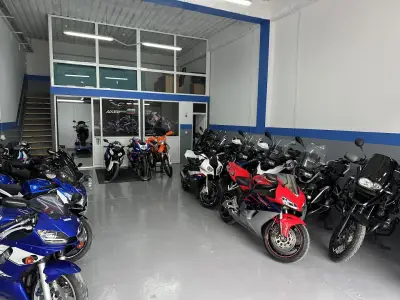 Axel Moto43