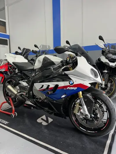 Axel Moto43