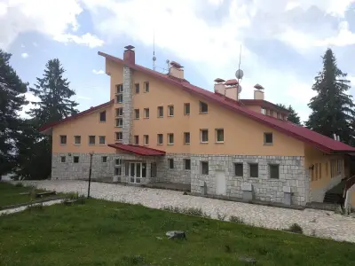 Хижа „Трещеник“
