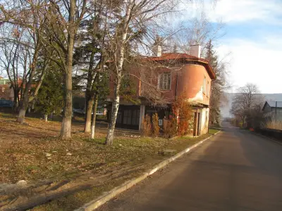 Restaurant And Coffee