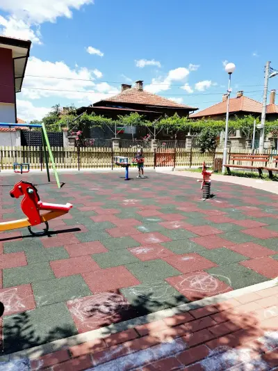 Площадка за деца до 4 год.