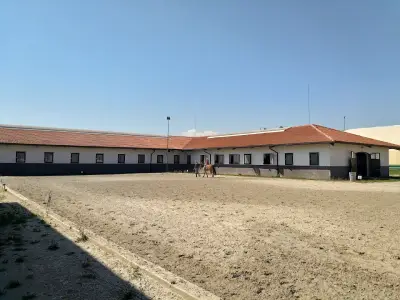 Конна база „Ген. Крум Лекарски“
