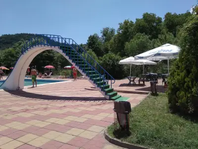 Общински басейн гр. Трявна