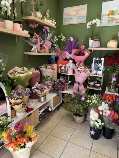 Бутик за цветя FloraLab