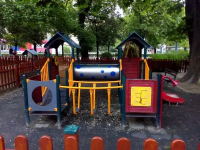 Детска площадка „В дворчето“