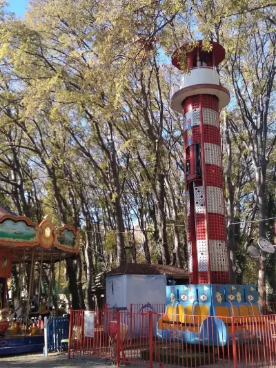 Детска площадка зад Операта