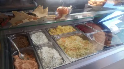 Скара на дървени въглища