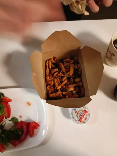 Skapto Studentski - Burgers, Beers & Buddies