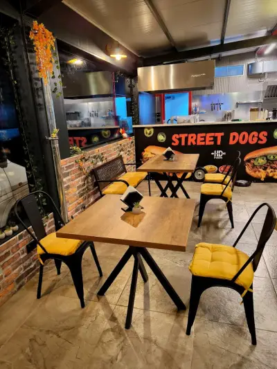 Street Dogs Неприлично вкусна храна