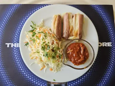 Вкуснопродавницата / The delicious shop
