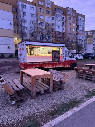 FOOD STATION