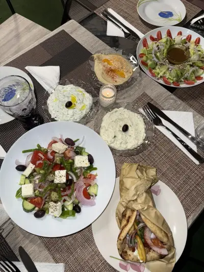 Opa Gyros