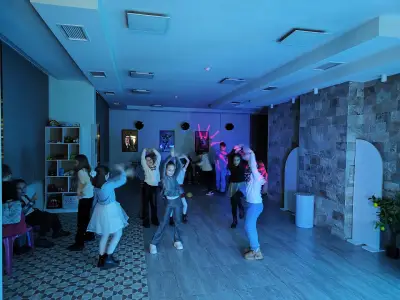 Парти зала Чери
