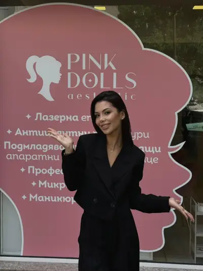 Pink Dolls Aesthetic
