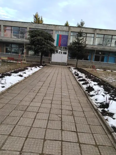 Детска градина „Славейче”