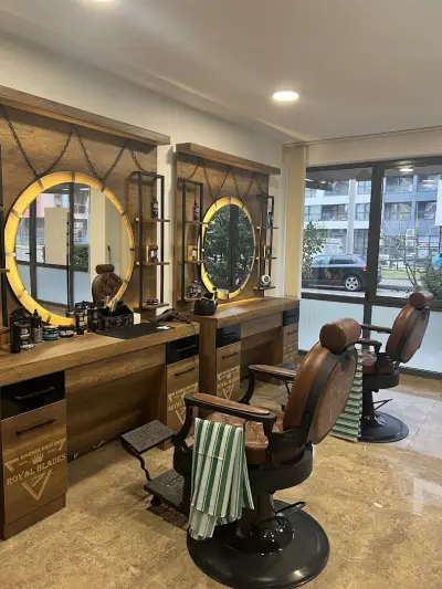 Royal Blades Barbershop 💈
