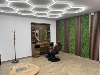 Royal Blades Barbershop 💈