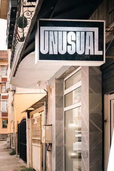 Barbershop Unusual