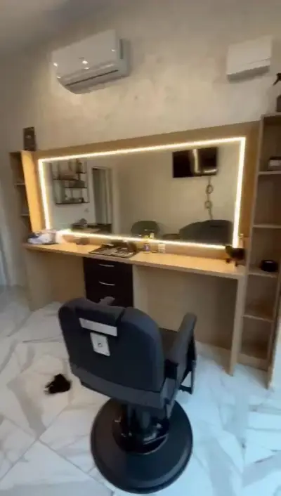 Zeus Barbershop