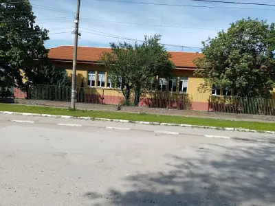 Основно училище "Д-р Петър Берон"