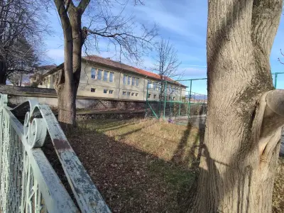 ОСНОВНО УЧИЛИЩЕ НИКОЛА ЙОНКОВ ВАПЦАРОВ