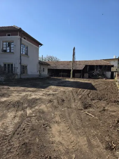 Истибаг - изкопи, багери под наем,самосвали