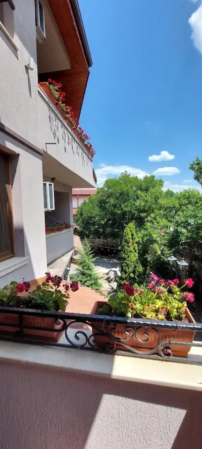 Семеен хотел АРИЗОНА