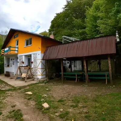хижа „Равнец“
