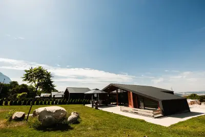 Alexandra Family Estate | Къщи за гости Самораново