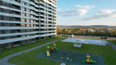 The Sunrise and the Sunset Apartment - Luxury 2BR Apartment with Mineral Pool & Parking