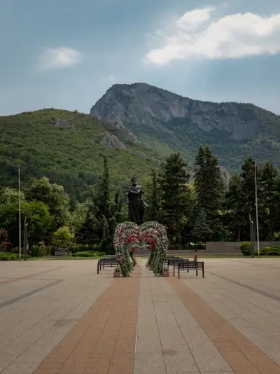 Площад "Христо Ботев"