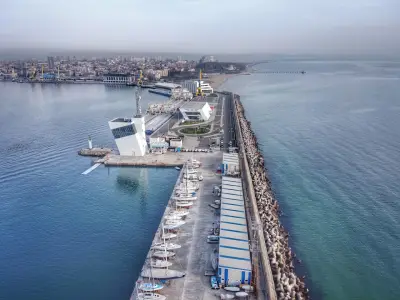 Фарът на Бургас