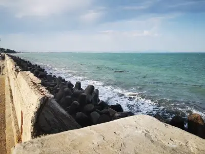 Фарът на Бургас