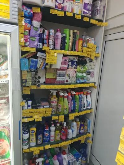 Хранителен магазин "Вики"