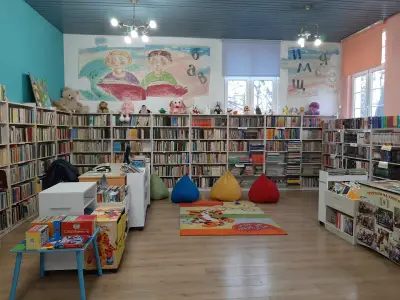 Общинска Библиотека "Искра"
