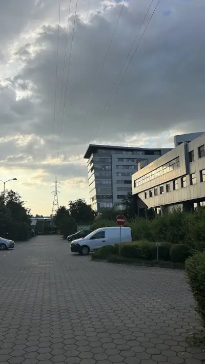 Търговски център Европа, бул „Искърско шосе“ 7