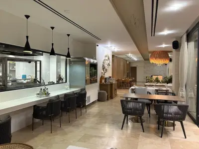 Niki Mediterranean Restaurant, “При Пейо”