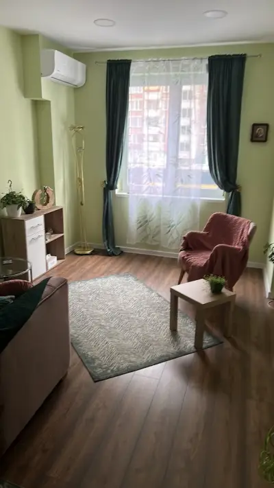 Кристина Мерамджиева Психолог при паник атаки и тревожност.