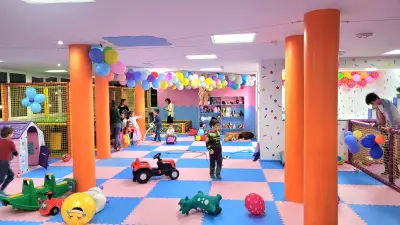 Детски Център TraLaLa Kids