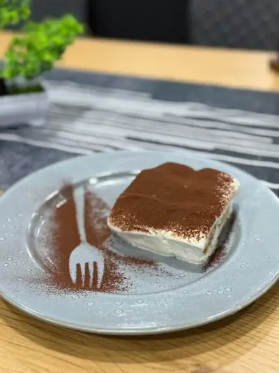 ТИТАН бар и грил, (спортен бар) Света Троица