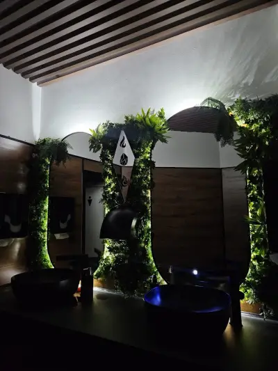 Elements bar